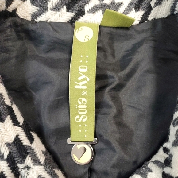 Soia & Kyo Women's Houndstooth Checkered Margo Wool Coat Ivory Grey Black, Small - Picture 6 of 17